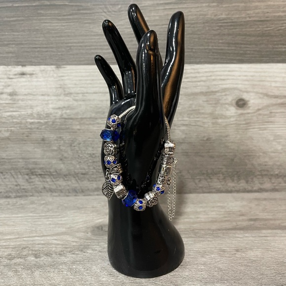 Elegant Silver and Blue Charm Bracelet - Picture 2 of 10